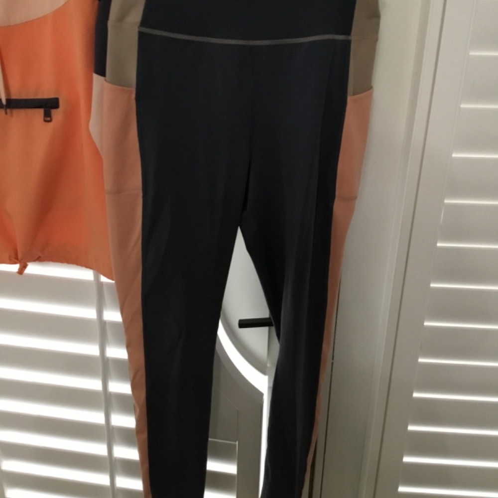 athletic set - Picture 2 of 3